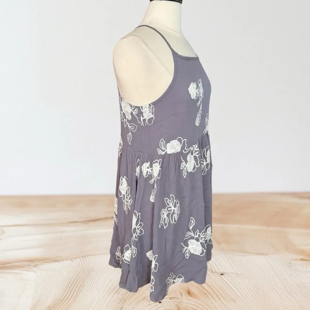 Umgee Mini Tunic Embroidered Dress Sz M Strappy Racerback Sundress Gray &‎ White